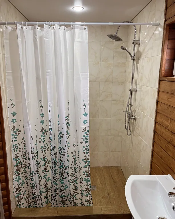 Дом 40m2 — чан, детская площадка, круглогодичный бассейн