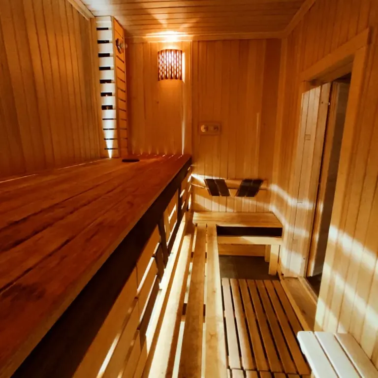 Дом 80m2 — чан, кухня, панорамные окна