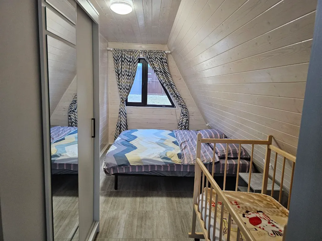 Коттедж 90m2 — чан, кухня, закрытая зона 10 соток