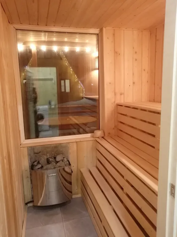 Дом 70m2 — чан, кухня, вид на набережную