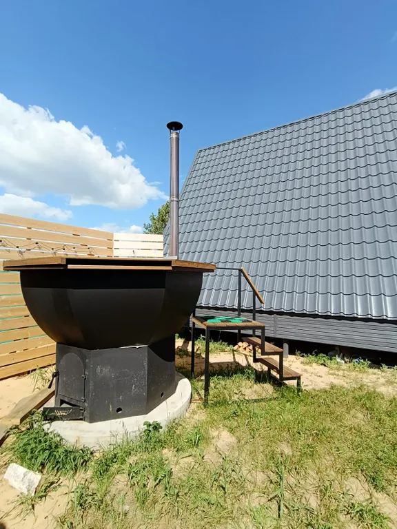 Дом 40m2 — чан, панорамное остекление, второй этаж