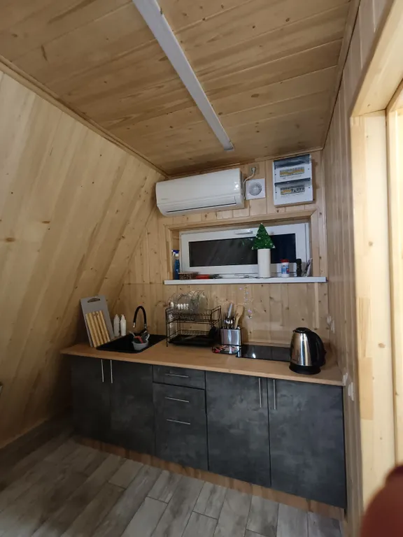 Дом 40m2 — чан, панорамное остекление, второй этаж