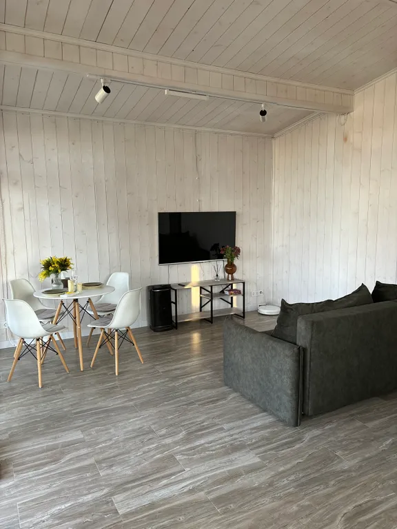 Дом 70m2 — чан, обеденная зона, возможность раннего заезда